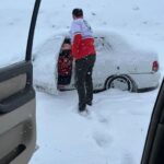 نجاتگران هلال احمر زنجان به ۲۰۷نفرمتاثر ازبرف و کولاک امدادرسانی کردند