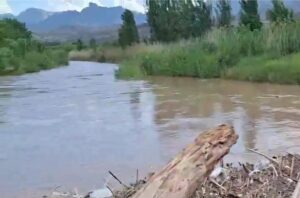 مسدودی راه ۵ روستای هوراند در اثر سیلاب