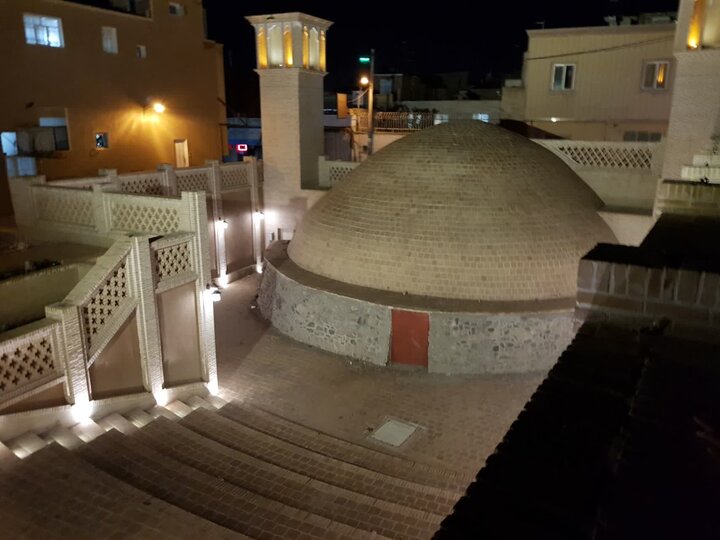 تخریب بنای الحاقی غیرمجاز آب‌انبار تاریخی شاهرود آغاز شد